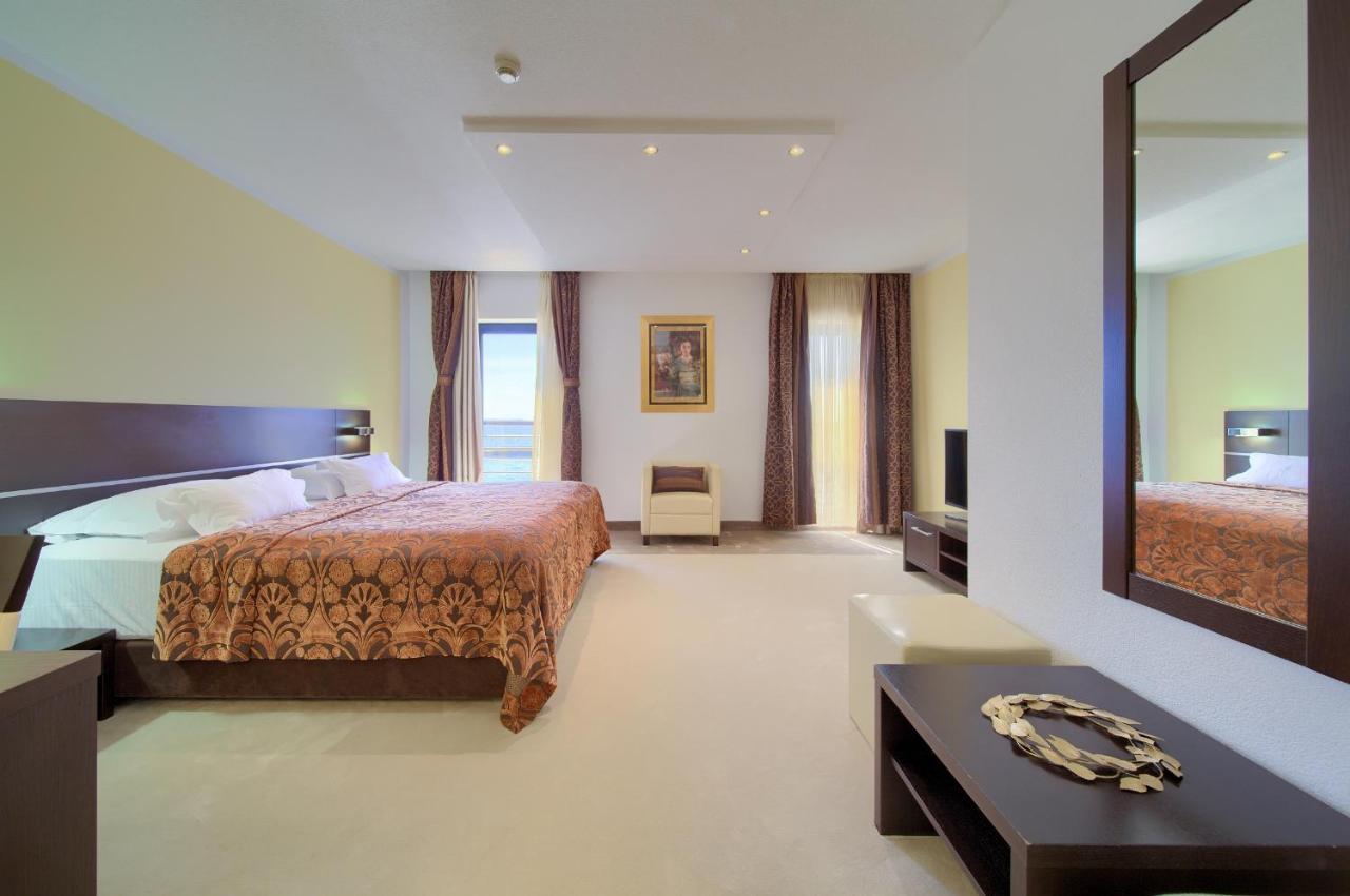 Hotel Marina Крк Экстерьер фото