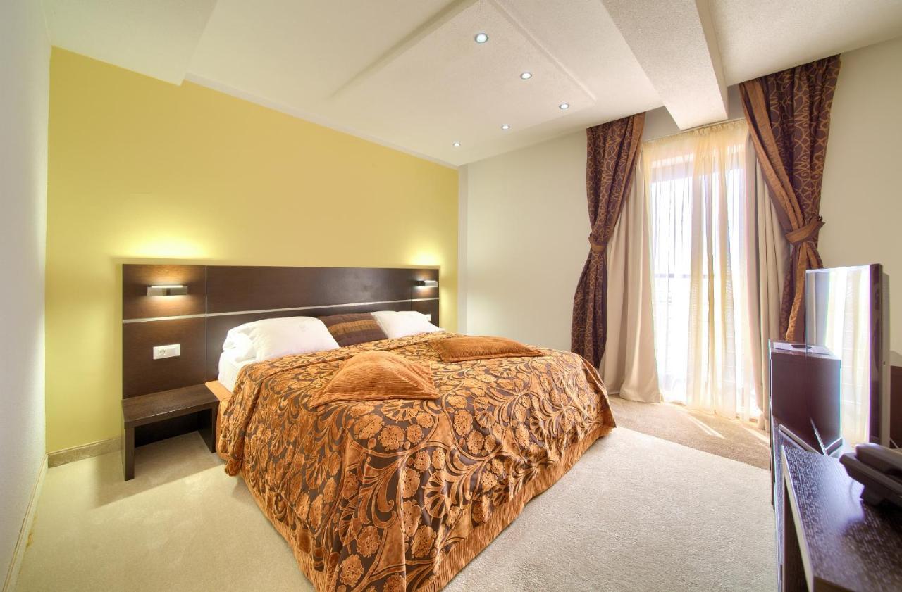 Hotel Marina Крк Экстерьер фото