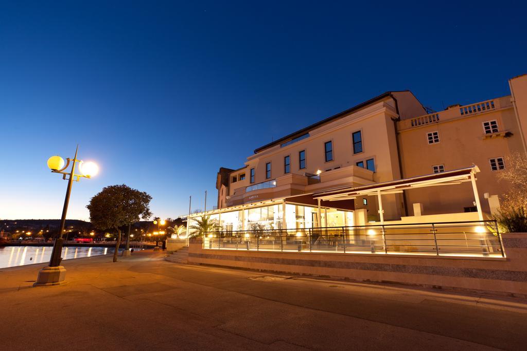 Hotel Marina Крк Экстерьер фото