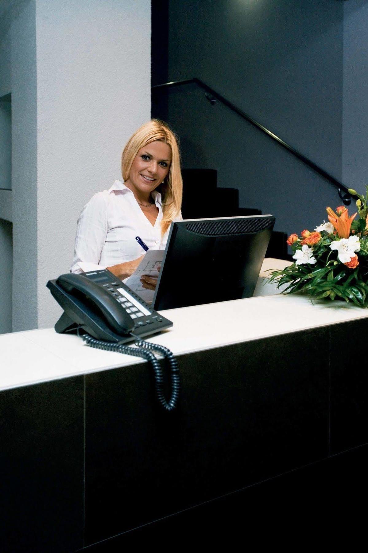 Hotel Marina Крк Экстерьер фото